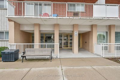 408 - 10 Woodman Dr S, Condo with 1 bedrooms, 1 bathrooms and 1 parking in Hamilton ON | Image 2