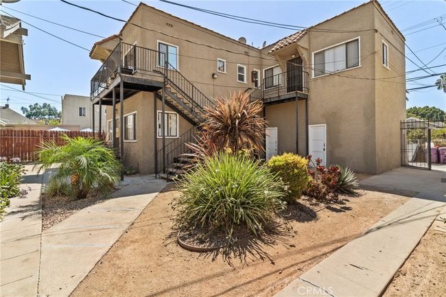 833 Cherry Ave, Condo with 0 bedrooms, 0 bathrooms and 5 parking in Long Beach CA | Image 6
