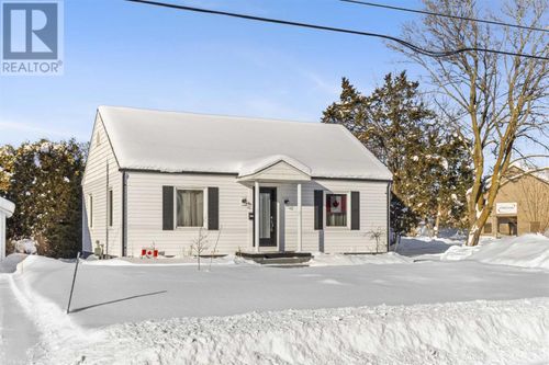 183 Upton Rd, Sault Ste. Marie, ON, P6A3W5 | Card Image