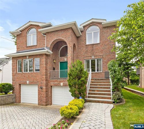 34 Bayview Ave, Englewood Cliffs, NJ, 07632-2421 | Card Image