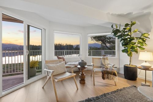 1e-160 Seminary Dr, Mill Valley, CA, 94941 | Card Image