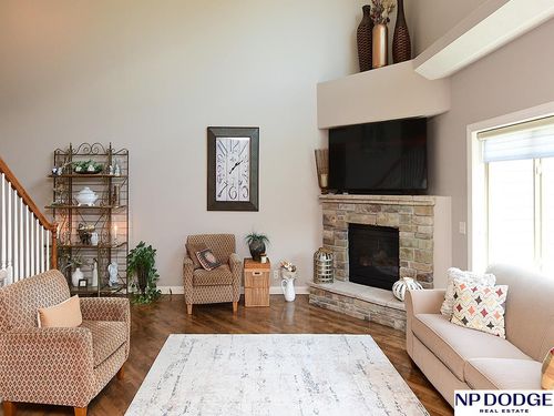 6811 N 122nd Ct, Omaha, NE, 68142-1757 | Card Image