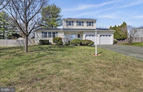 12 Tigers Ct, Hamilton, NJ, 08619-1128 | Card Image