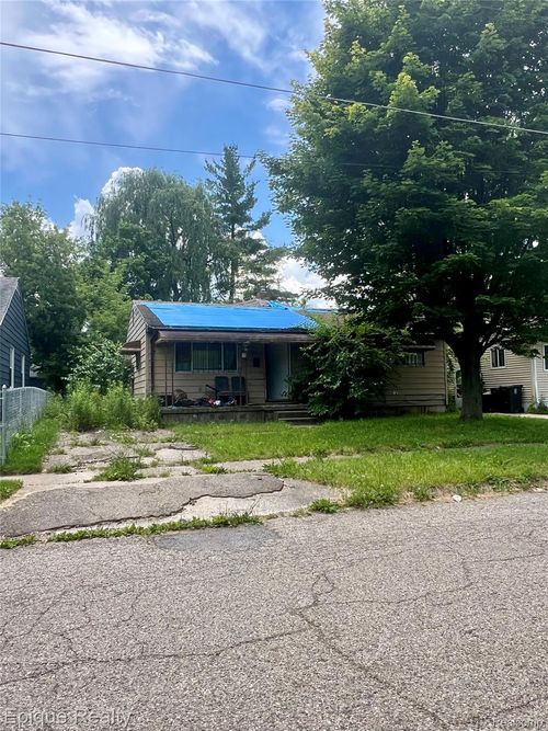 605 W Foss Ave, Flint, MI, 48505-2007 | Card Image