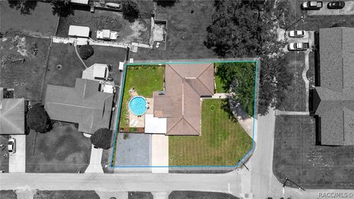 1351 Cr 482n, Lake Panasoffkee, FL, 33538-5767 | Card Image