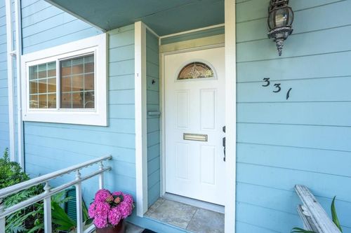 331 Walnut Ave, Santa Cruz, CA, 95060-3608 | Card Image