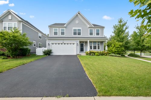 78 Gala Dr, Mundelein, IL, 60060-1767 | Card Image