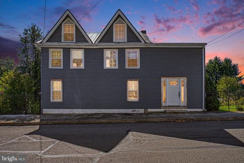321 Pottsville Street, LYKENS, PA, 17048 | Card Image