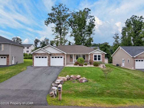 54 Woodcrest Ave, Mountain Top, PA, 18707-1134 | Card Image
