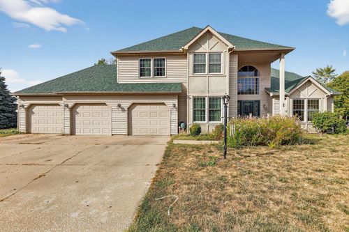 302 Jay St, Savoy, IL, 61874-9410 | Card Image