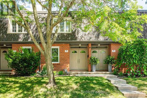 16 Homestead Cres, London, ON, N6G2E4 | Card Image