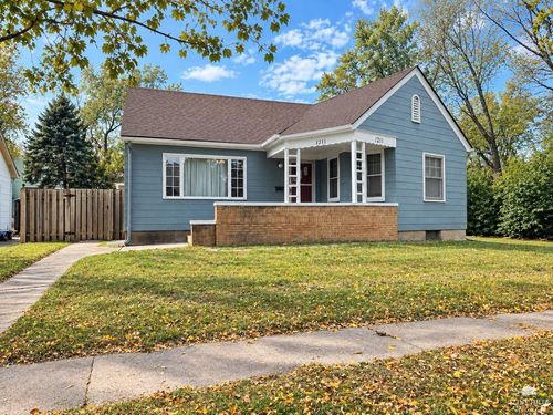 1211 6th St, Clay Center, KS, 67432-2032 | Card Image