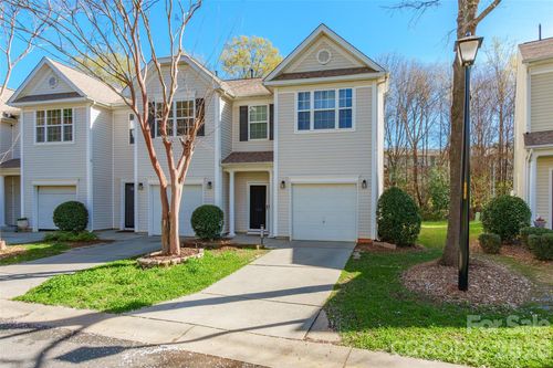 4018 Glenlea Commons Dr, Charlotte, NC, 28216-9515 | Card Image