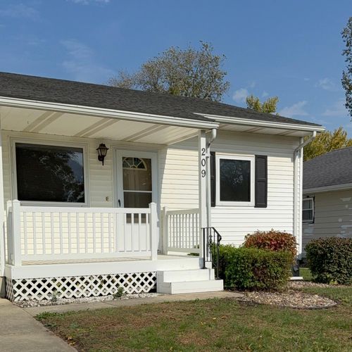 209 E Henry St, Le Roy, MN, 55951-1299 | Card Image