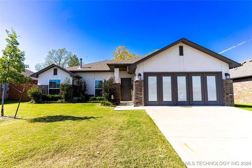 520 S 47th St, Broken Arrow, OK, 74014-2077 | Card Image