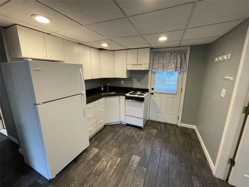 128 15th St, West Babylon, NY, 11704-2704 | Card Image
