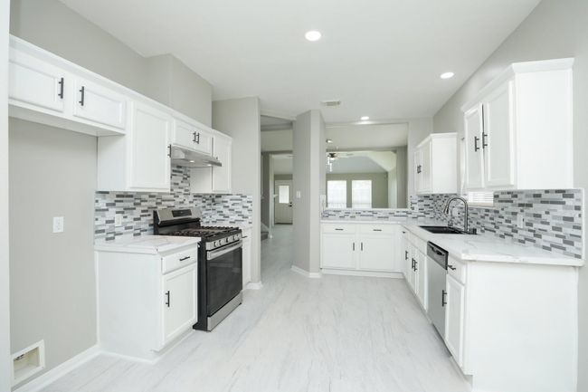 2522 Cardinal Elm St, House other with 4 bedrooms, 3 bathrooms and 2 parking in Fresno TX | Image 11