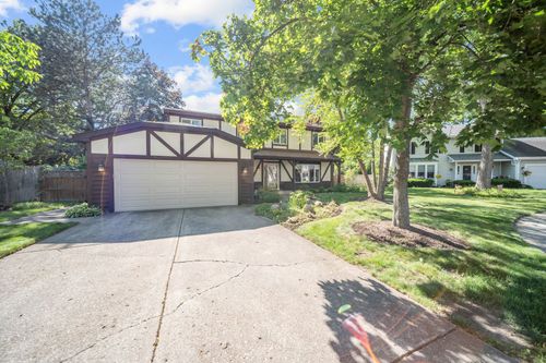 728 Price Ln, Deerfield, IL, 60015-4177 | Card Image