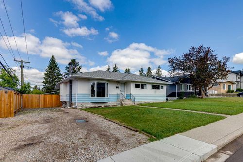 47 Clarendon Road Nw, Calgary, AB, T2L0P2 | Card Image
