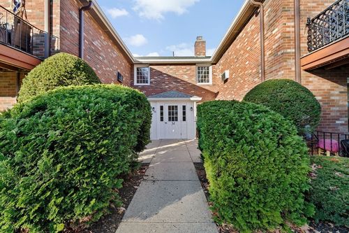 apt-9-54 Fountain Ln, Weymouth, MA, 02190-2117 | Card Image