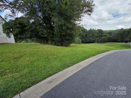 156 Triple Fairways Dr, Hendersonville, NC, 28739-5736 | Card Image