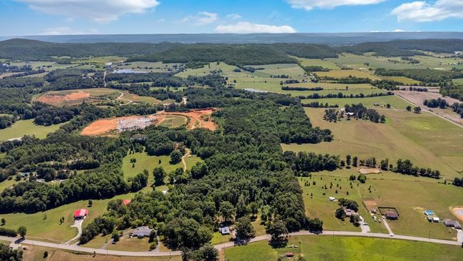13593 Old Kentucky Rd, Home with 1 bedrooms, 1 bathrooms and 2 parking in Sparta TN | Image 28