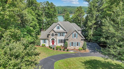 1050 Clear Pointe Rd, Lynch Station, VA, 24571-2469 | Card Image