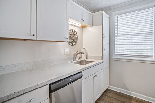 14-1301 Neelys Bend Rd, Madison, TN, 37115-5587 | Card Image