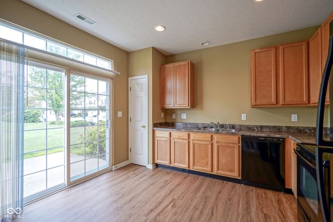 10944 Perry Pear Dr, Condo with 2 bedrooms, 3 bathrooms and null parking in Zionsville IN | Image 13