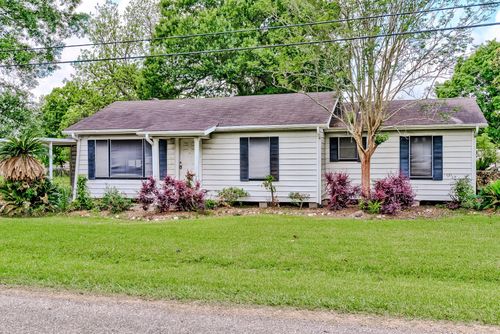 1504 Avenue K, Nederland, TX, 77627-4429 | Card Image