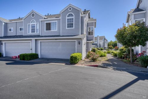 628 Wisteria Ln, Santa Rosa, CA, 95407-9103 | Card Image