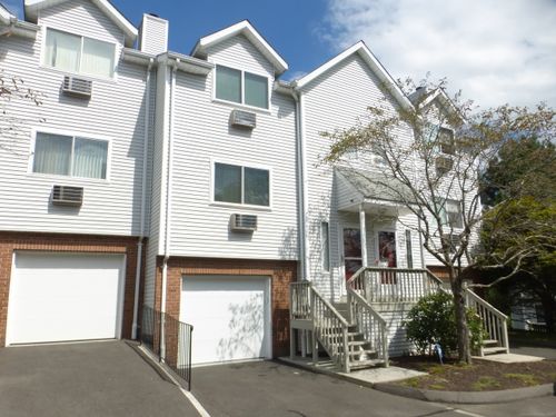unit-22i-925 Oronoke Rd, Waterbury, CT, 06708-3951 | Card Image