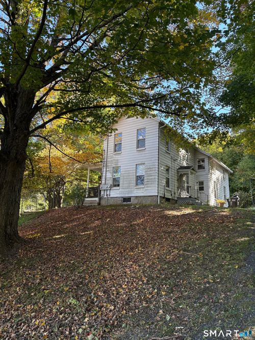 87 Woodruff Ave, Watertown, CT, 06795-2540 | Card Image