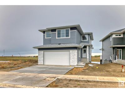 10238 Av 92 A, House other with 3 bedrooms, 3 bathrooms and null parking in Morinville AB | Image 2