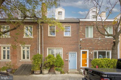 929 S 6th St, PHILADELPHIA, PA, 19147-4039 | Card Image