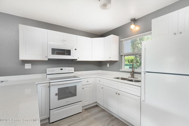 1 - 189 Oak Ave, Home with 1 bedrooms, 1 bathrooms and null parking in Cocoa Beach FL | Image 7