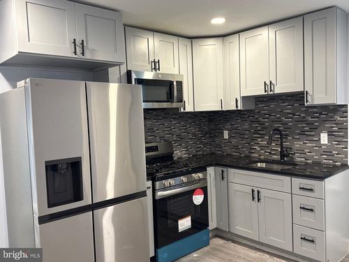 363 E Airy St, NORRISTOWN, PA, 19401-5039 | Card Image