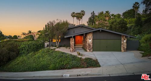 4650 Ellenita Ave, Tarzana, CA, 91356-4932 | Card Image