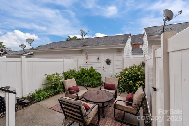 16930 Summers Walk Blvd, Townhouse with 2 bedrooms, 3 bathrooms and null parking in Davidson NC | Image 28
