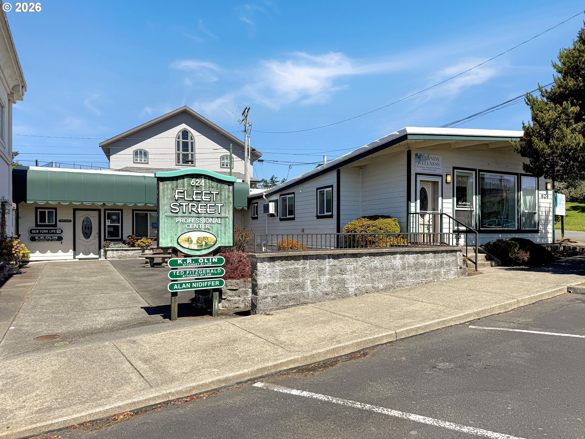 624 Fleet St, Brookings, OR 97415
