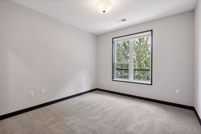 APT-204 - 253 Lake St E, Condo with 1 bedrooms, 1 bathrooms and null parking in Wayzata MN | Image 15