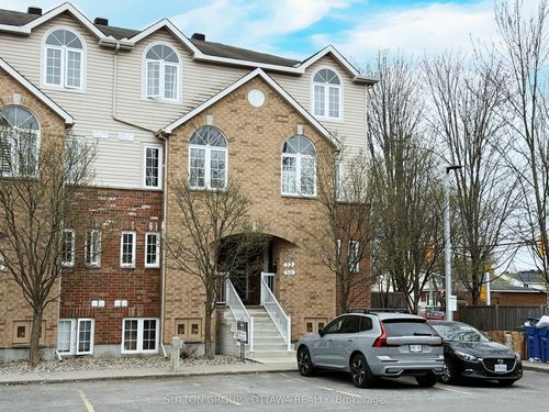 56 Steele Park Private, Cyrville - Carson Grove - Pineview, ON, K1J0J2 | Card Image