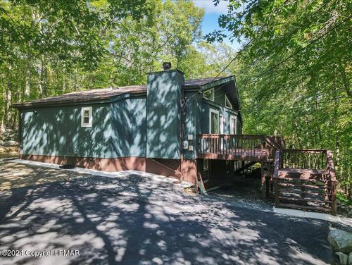 2215 Apley Court, Bushkill, PA, 18324 | Card Image