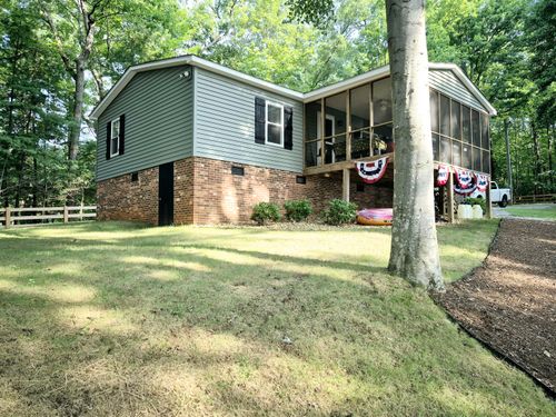 524 Fox Chase Rd, Wirtz, VA, 24184-1906 | Card Image