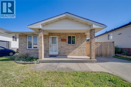 1465 Foster Ave, Windsor, ON, N8W5P8 | Card Image