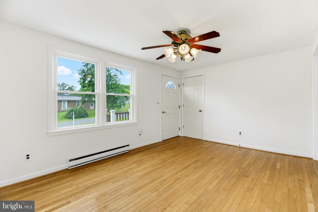 Residential in MOUNT JACKSON 5