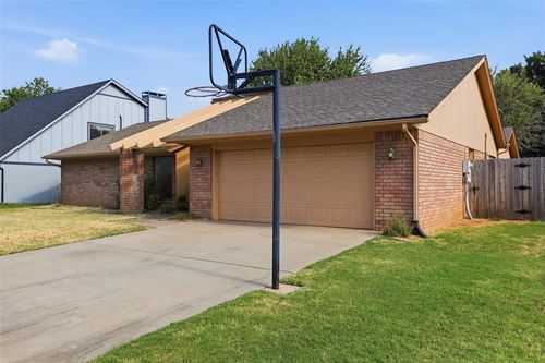 10337 Kendal Ave, Yukon, OK, 73099-7816 | Card Image