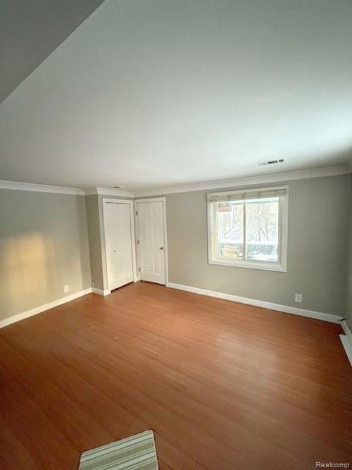 9726 Log Cabin Trail, White Lake Charter Township, MI, 48386 | Card Image