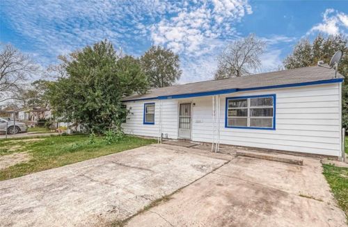 9302 Fairland Dr, Houston, TX, 77051-3115 | Card Image