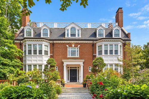334 Hammond St, Chestnut Hill, MA, 02467-1208 | Card Image